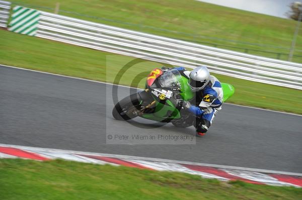 Motorcycle action photographs;Trackday digital images;event digital images;eventdigitalimages;no limits trackday;oulton park;oulton park circuit cheshire;oulton park photographs;peter wileman photography;trackday;trackday photos