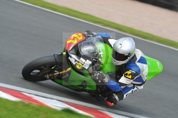 Motorcycle action photographs;Trackday digital images;event digital images;eventdigitalimages;no limits trackday;oulton park;oulton park circuit cheshire;oulton park photographs;peter wileman photography;trackday;trackday photos