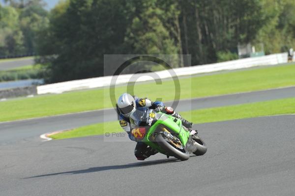 Motorcycle action photographs;Trackday digital images;event digital images;eventdigitalimages;no limits trackday;oulton park;oulton park circuit cheshire;oulton park photographs;peter wileman photography;trackday;trackday photos
