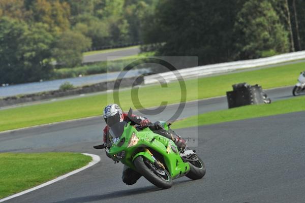 Motorcycle action photographs;Trackday digital images;event digital images;eventdigitalimages;no limits trackday;oulton park;oulton park circuit cheshire;oulton park photographs;peter wileman photography;trackday;trackday photos