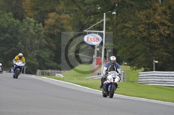 Motorcycle action photographs;Trackday digital images;event digital images;eventdigitalimages;no limits trackday;oulton park;oulton park circuit cheshire;oulton park photographs;peter wileman photography;trackday;trackday photos