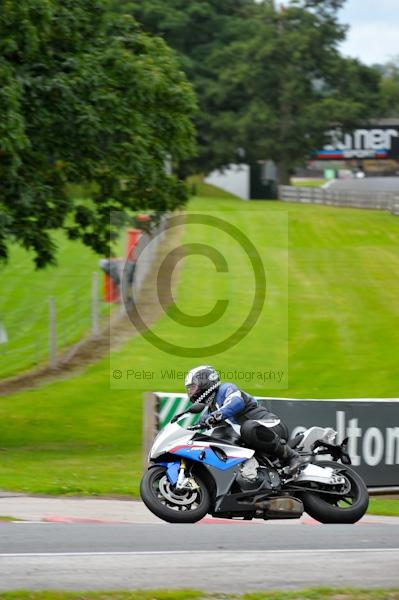Motorcycle action photographs;Trackday digital images;event digital images;eventdigitalimages;no limits trackday;oulton park;oulton park circuit cheshire;oulton park photographs;peter wileman photography;trackday;trackday photos