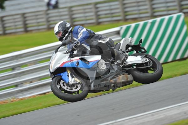 Motorcycle action photographs;Trackday digital images;event digital images;eventdigitalimages;no limits trackday;oulton park;oulton park circuit cheshire;oulton park photographs;peter wileman photography;trackday;trackday photos