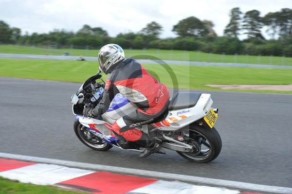 Motorcycle action photographs;Trackday digital images;event digital images;eventdigitalimages;no limits trackday;oulton park;oulton park circuit cheshire;oulton park photographs;peter wileman photography;trackday;trackday photos