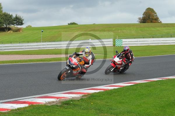Motorcycle action photographs;Trackday digital images;event digital images;eventdigitalimages;no limits trackday;oulton park;oulton park circuit cheshire;oulton park photographs;peter wileman photography;trackday;trackday photos