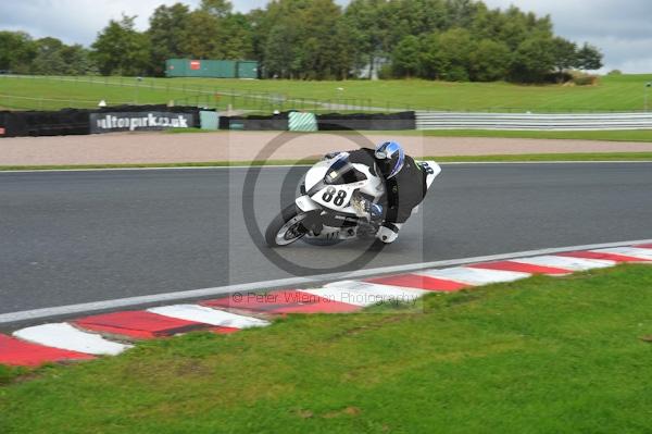 Motorcycle action photographs;Trackday digital images;event digital images;eventdigitalimages;no limits trackday;oulton park;oulton park circuit cheshire;oulton park photographs;peter wileman photography;trackday;trackday photos