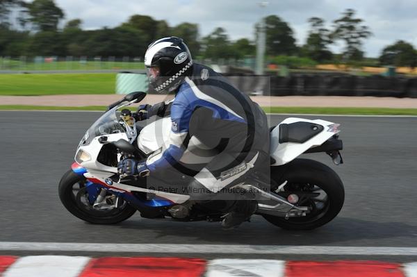 Motorcycle action photographs;Trackday digital images;event digital images;eventdigitalimages;no limits trackday;oulton park;oulton park circuit cheshire;oulton park photographs;peter wileman photography;trackday;trackday photos
