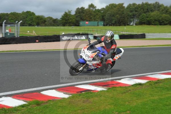 Motorcycle action photographs;Trackday digital images;event digital images;eventdigitalimages;no limits trackday;oulton park;oulton park circuit cheshire;oulton park photographs;peter wileman photography;trackday;trackday photos