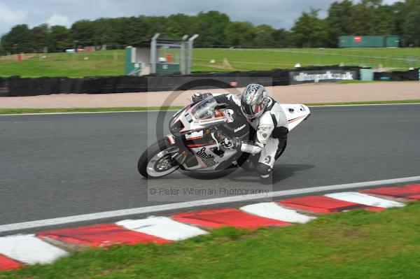 Motorcycle action photographs;Trackday digital images;event digital images;eventdigitalimages;no limits trackday;oulton park;oulton park circuit cheshire;oulton park photographs;peter wileman photography;trackday;trackday photos