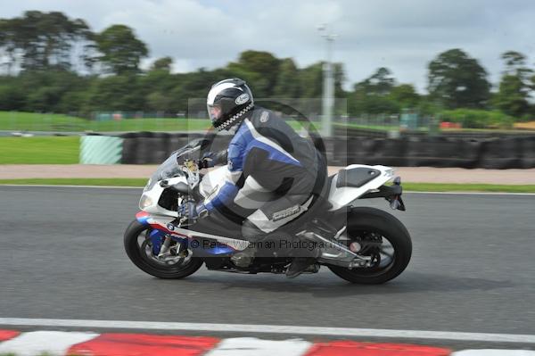 Motorcycle action photographs;Trackday digital images;event digital images;eventdigitalimages;no limits trackday;oulton park;oulton park circuit cheshire;oulton park photographs;peter wileman photography;trackday;trackday photos