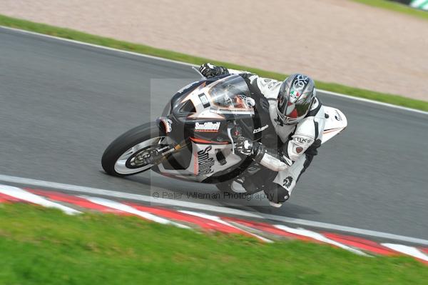 Motorcycle action photographs;Trackday digital images;event digital images;eventdigitalimages;no limits trackday;oulton park;oulton park circuit cheshire;oulton park photographs;peter wileman photography;trackday;trackday photos