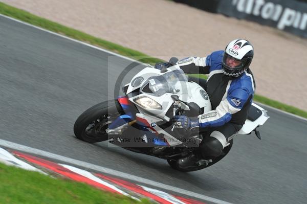 Motorcycle action photographs;Trackday digital images;event digital images;eventdigitalimages;no limits trackday;oulton park;oulton park circuit cheshire;oulton park photographs;peter wileman photography;trackday;trackday photos
