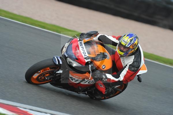Motorcycle action photographs;Trackday digital images;event digital images;eventdigitalimages;no limits trackday;oulton park;oulton park circuit cheshire;oulton park photographs;peter wileman photography;trackday;trackday photos
