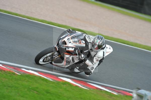 Motorcycle action photographs;Trackday digital images;event digital images;eventdigitalimages;no limits trackday;oulton park;oulton park circuit cheshire;oulton park photographs;peter wileman photography;trackday;trackday photos