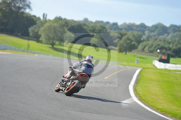 Motorcycle action photographs;Trackday digital images;event digital images;eventdigitalimages;no limits trackday;oulton park;oulton park circuit cheshire;oulton park photographs;peter wileman photography;trackday;trackday photos