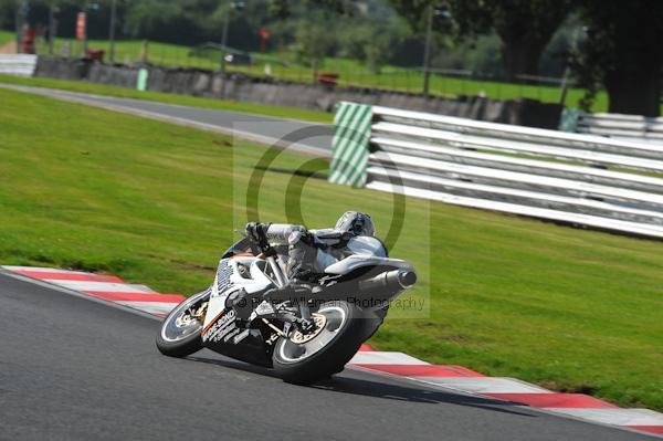 Motorcycle action photographs;Trackday digital images;event digital images;eventdigitalimages;no limits trackday;oulton park;oulton park circuit cheshire;oulton park photographs;peter wileman photography;trackday;trackday photos