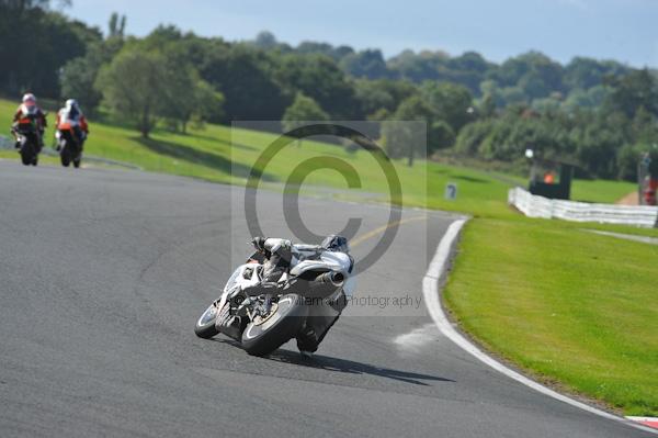Motorcycle action photographs;Trackday digital images;event digital images;eventdigitalimages;no limits trackday;oulton park;oulton park circuit cheshire;oulton park photographs;peter wileman photography;trackday;trackday photos