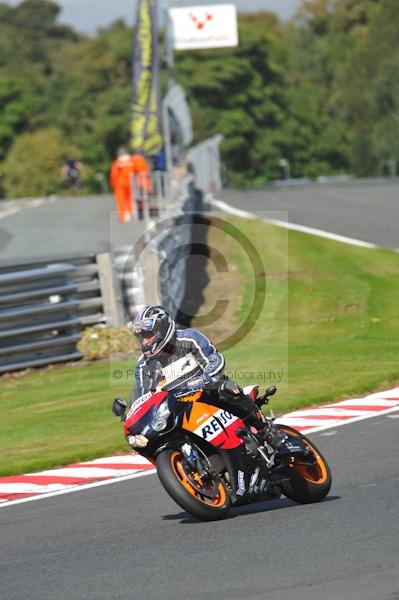 Motorcycle action photographs;Trackday digital images;event digital images;eventdigitalimages;no limits trackday;oulton park;oulton park circuit cheshire;oulton park photographs;peter wileman photography;trackday;trackday photos