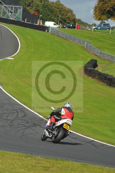 Motorcycle action photographs;Trackday digital images;event digital images;eventdigitalimages;no limits trackday;oulton park;oulton park circuit cheshire;oulton park photographs;peter wileman photography;trackday;trackday photos