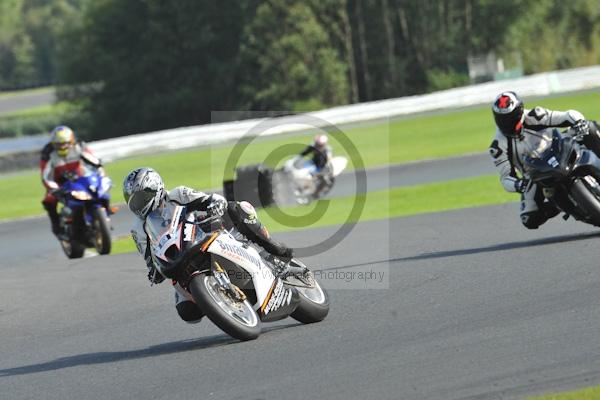 Motorcycle action photographs;Trackday digital images;event digital images;eventdigitalimages;no limits trackday;oulton park;oulton park circuit cheshire;oulton park photographs;peter wileman photography;trackday;trackday photos