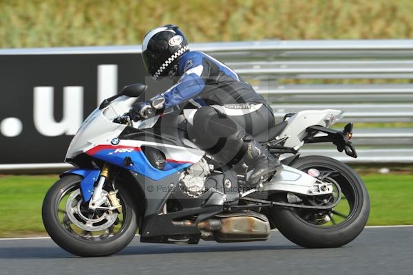 Motorcycle action photographs;Trackday digital images;event digital images;eventdigitalimages;no limits trackday;oulton park;oulton park circuit cheshire;oulton park photographs;peter wileman photography;trackday;trackday photos