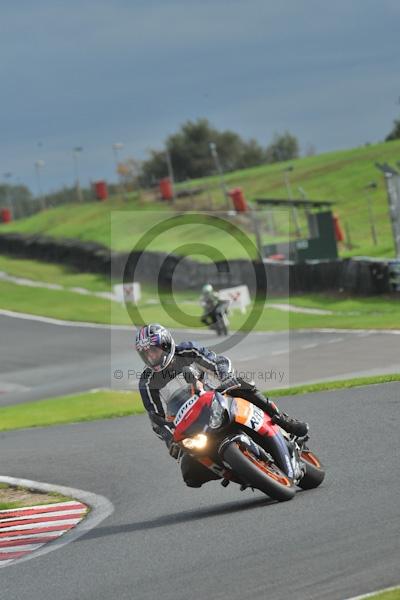 Motorcycle action photographs;Trackday digital images;event digital images;eventdigitalimages;no limits trackday;oulton park;oulton park circuit cheshire;oulton park photographs;peter wileman photography;trackday;trackday photos