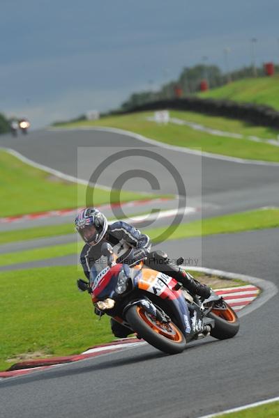 Motorcycle action photographs;Trackday digital images;event digital images;eventdigitalimages;no limits trackday;oulton park;oulton park circuit cheshire;oulton park photographs;peter wileman photography;trackday;trackday photos
