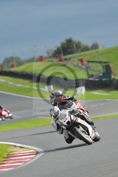 Motorcycle action photographs;Trackday digital images;event digital images;eventdigitalimages;no limits trackday;oulton park;oulton park circuit cheshire;oulton park photographs;peter wileman photography;trackday;trackday photos