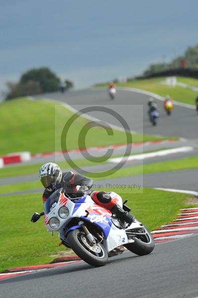 Motorcycle action photographs;Trackday digital images;event digital images;eventdigitalimages;no limits trackday;oulton park;oulton park circuit cheshire;oulton park photographs;peter wileman photography;trackday;trackday photos