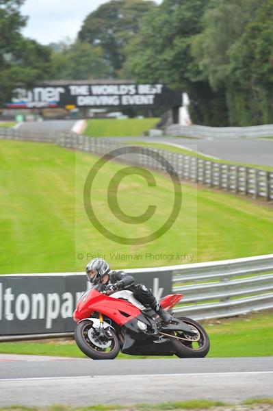 Motorcycle action photographs;Trackday digital images;event digital images;eventdigitalimages;no limits trackday;oulton park;oulton park circuit cheshire;oulton park photographs;peter wileman photography;trackday;trackday photos