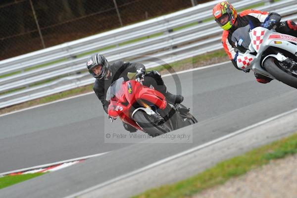 Motorcycle action photographs;Trackday digital images;event digital images;eventdigitalimages;no limits trackday;oulton park;oulton park circuit cheshire;oulton park photographs;peter wileman photography;trackday;trackday photos
