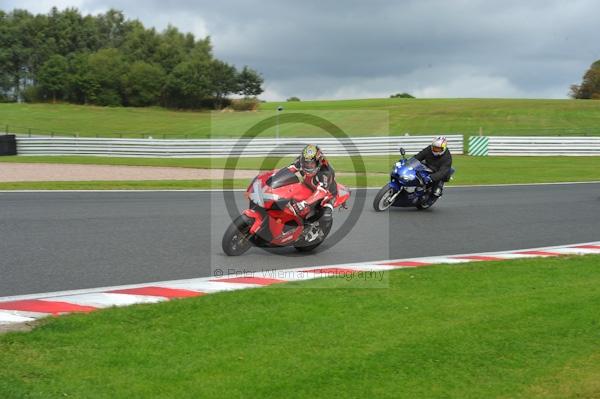 Motorcycle action photographs;Trackday digital images;event digital images;eventdigitalimages;no limits trackday;oulton park;oulton park circuit cheshire;oulton park photographs;peter wileman photography;trackday;trackday photos