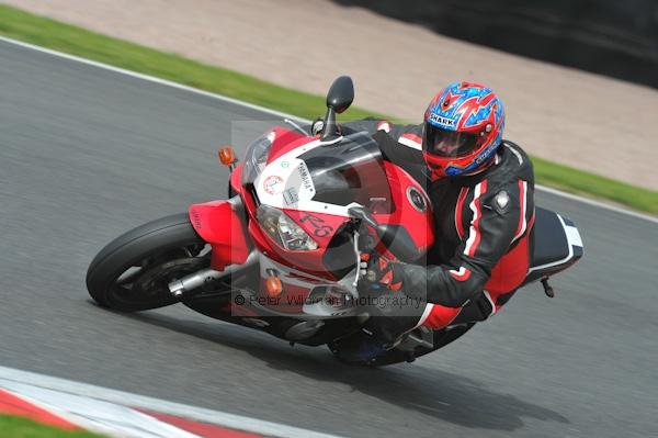 Motorcycle action photographs;Trackday digital images;event digital images;eventdigitalimages;no limits trackday;oulton park;oulton park circuit cheshire;oulton park photographs;peter wileman photography;trackday;trackday photos