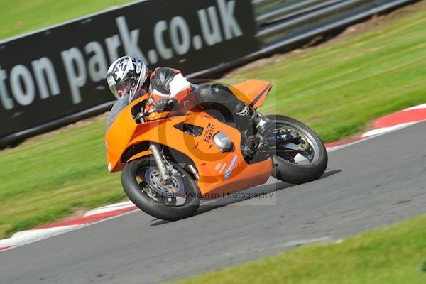 Motorcycle action photographs;Trackday digital images;event digital images;eventdigitalimages;no limits trackday;oulton park;oulton park circuit cheshire;oulton park photographs;peter wileman photography;trackday;trackday photos