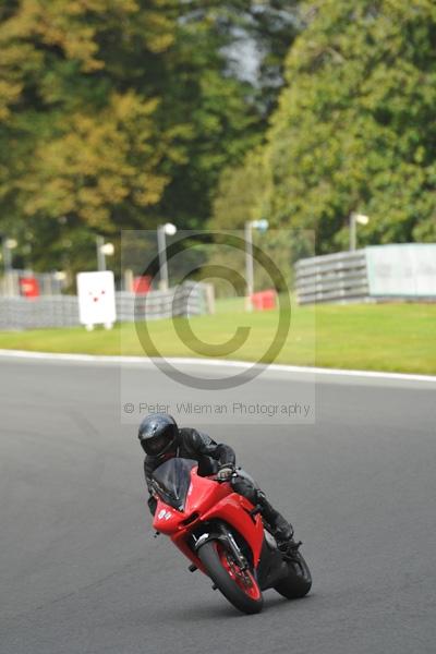 Motorcycle action photographs;Trackday digital images;event digital images;eventdigitalimages;no limits trackday;oulton park;oulton park circuit cheshire;oulton park photographs;peter wileman photography;trackday;trackday photos
