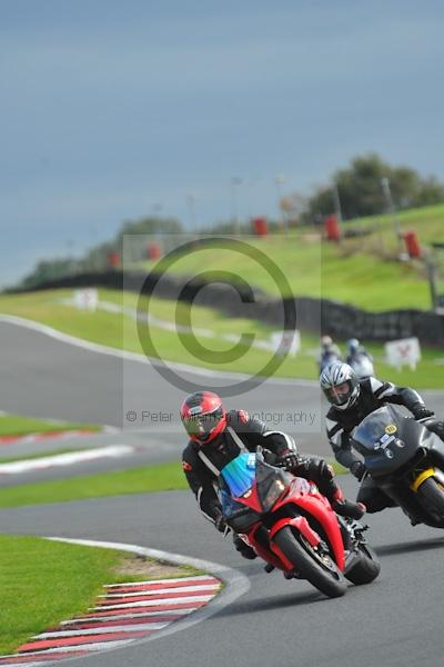 Motorcycle action photographs;Trackday digital images;event digital images;eventdigitalimages;no limits trackday;oulton park;oulton park circuit cheshire;oulton park photographs;peter wileman photography;trackday;trackday photos