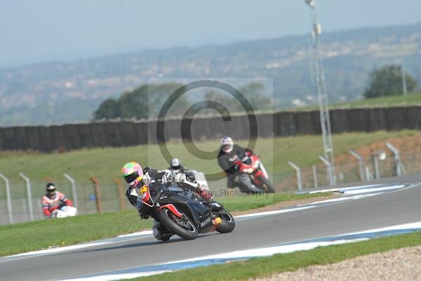 Motorcycle action photographs;Trackday digital images;donington;donington park leicestershire;donington photographs;event digital images;eventdigitalimages;no limits trackday;peter wileman photography;trackday;trackday photos
