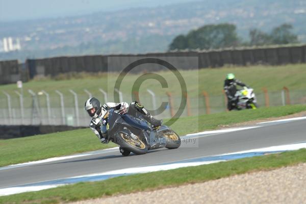 Motorcycle action photographs;Trackday digital images;donington;donington park leicestershire;donington photographs;event digital images;eventdigitalimages;no limits trackday;peter wileman photography;trackday;trackday photos