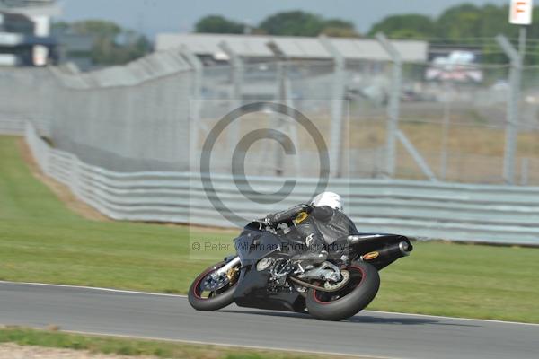 Motorcycle action photographs;Trackday digital images;donington;donington park leicestershire;donington photographs;event digital images;eventdigitalimages;no limits trackday;peter wileman photography;trackday;trackday photos