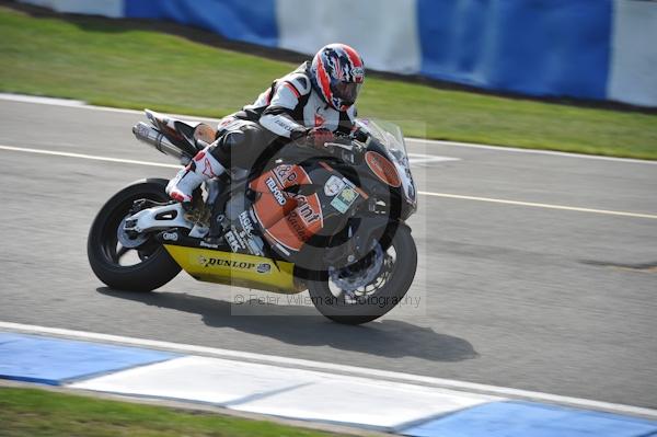Motorcycle action photographs;Trackday digital images;donington;donington park leicestershire;donington photographs;event digital images;eventdigitalimages;no limits trackday;peter wileman photography;trackday;trackday photos