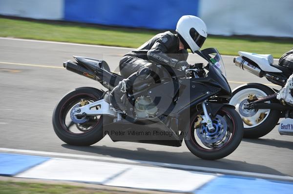 Motorcycle action photographs;Trackday digital images;donington;donington park leicestershire;donington photographs;event digital images;eventdigitalimages;no limits trackday;peter wileman photography;trackday;trackday photos