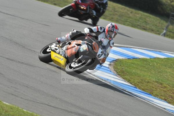 Motorcycle action photographs;Trackday digital images;donington;donington park leicestershire;donington photographs;event digital images;eventdigitalimages;no limits trackday;peter wileman photography;trackday;trackday photos