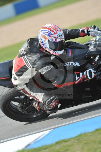 Motorcycle action photographs;Trackday digital images;donington;donington park leicestershire;donington photographs;event digital images;eventdigitalimages;no limits trackday;peter wileman photography;trackday;trackday photos