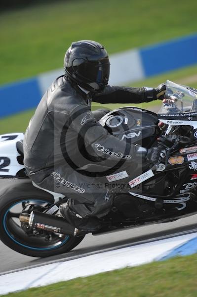 Motorcycle action photographs;Trackday digital images;donington;donington park leicestershire;donington photographs;event digital images;eventdigitalimages;no limits trackday;peter wileman photography;trackday;trackday photos