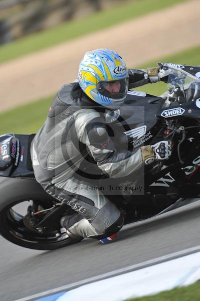 Motorcycle action photographs;Trackday digital images;donington;donington park leicestershire;donington photographs;event digital images;eventdigitalimages;no limits trackday;peter wileman photography;trackday;trackday photos