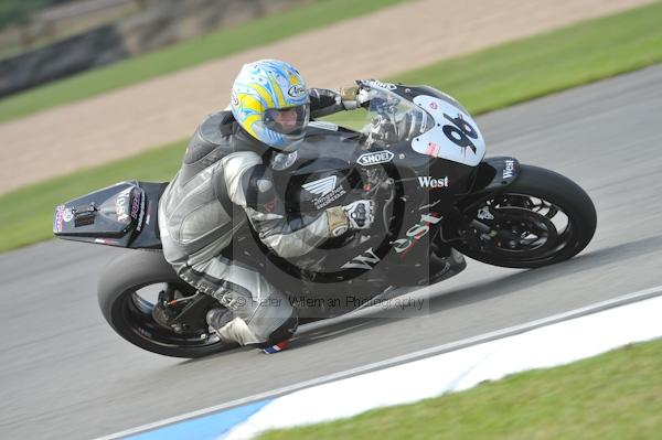 Motorcycle action photographs;Trackday digital images;donington;donington park leicestershire;donington photographs;event digital images;eventdigitalimages;no limits trackday;peter wileman photography;trackday;trackday photos