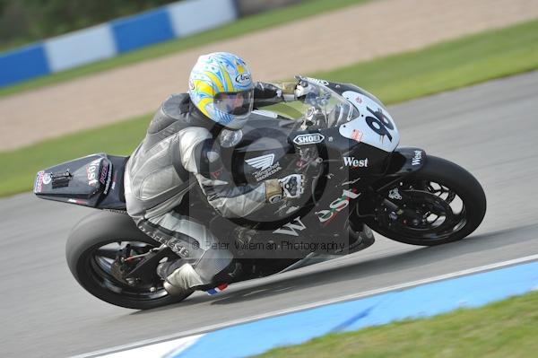 Motorcycle action photographs;Trackday digital images;donington;donington park leicestershire;donington photographs;event digital images;eventdigitalimages;no limits trackday;peter wileman photography;trackday;trackday photos