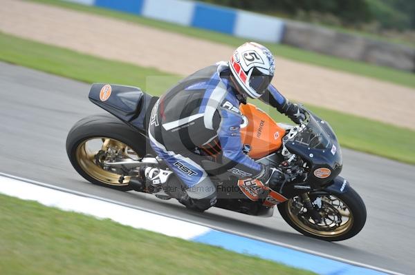 Motorcycle action photographs;Trackday digital images;donington;donington park leicestershire;donington photographs;event digital images;eventdigitalimages;no limits trackday;peter wileman photography;trackday;trackday photos