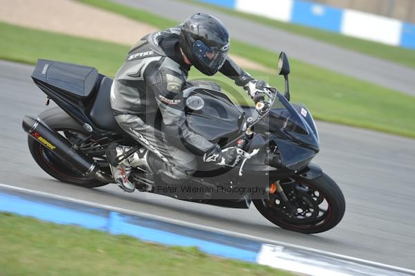 Motorcycle action photographs;Trackday digital images;donington;donington park leicestershire;donington photographs;event digital images;eventdigitalimages;no limits trackday;peter wileman photography;trackday;trackday photos