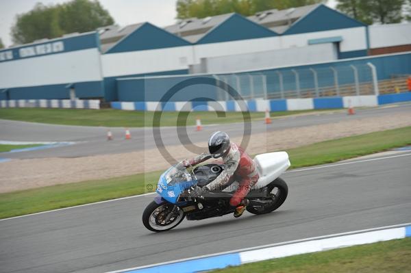 Motorcycle action photographs;Trackday digital images;donington;donington park leicestershire;donington photographs;event digital images;eventdigitalimages;no limits trackday;peter wileman photography;trackday;trackday photos